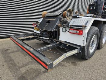 FMX 460 8x4-4 / HIAB Z CRANE + HOOKLIFT